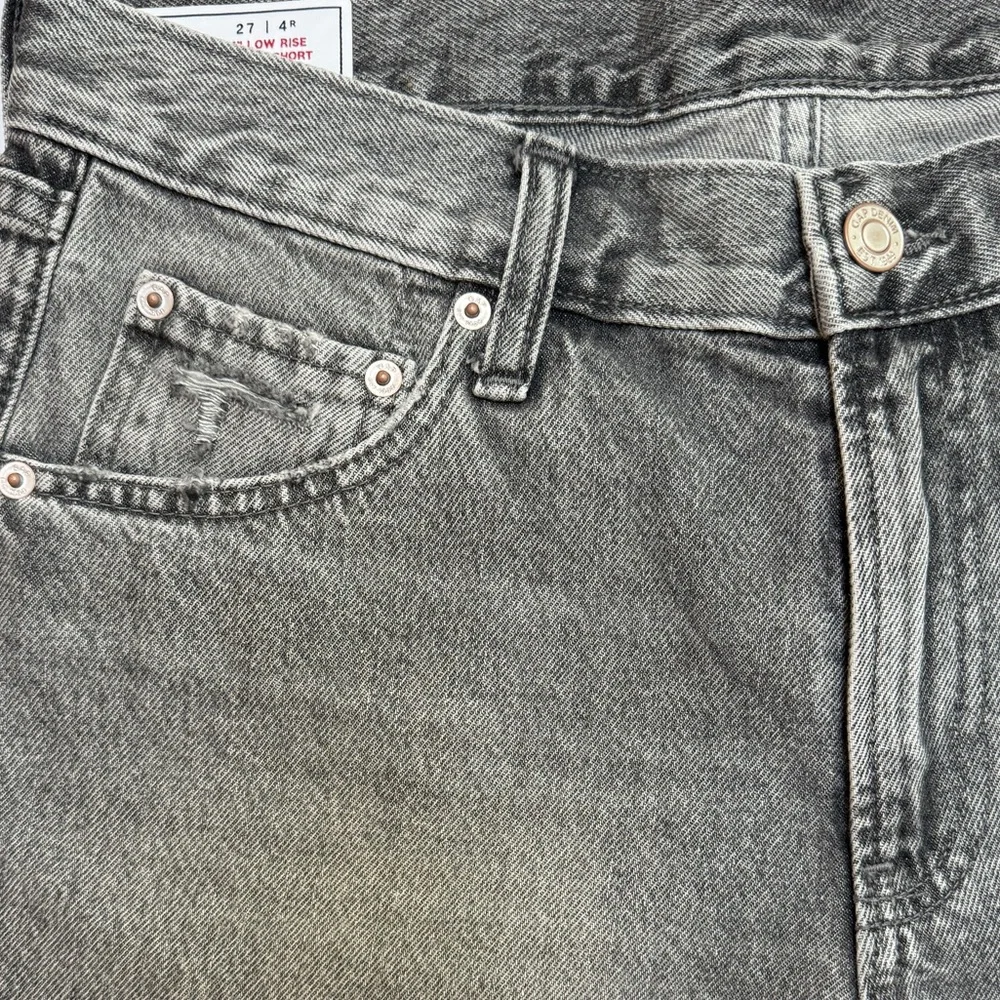 GAP Low Rise Stride Denim Shorts - Picture 8 of 9